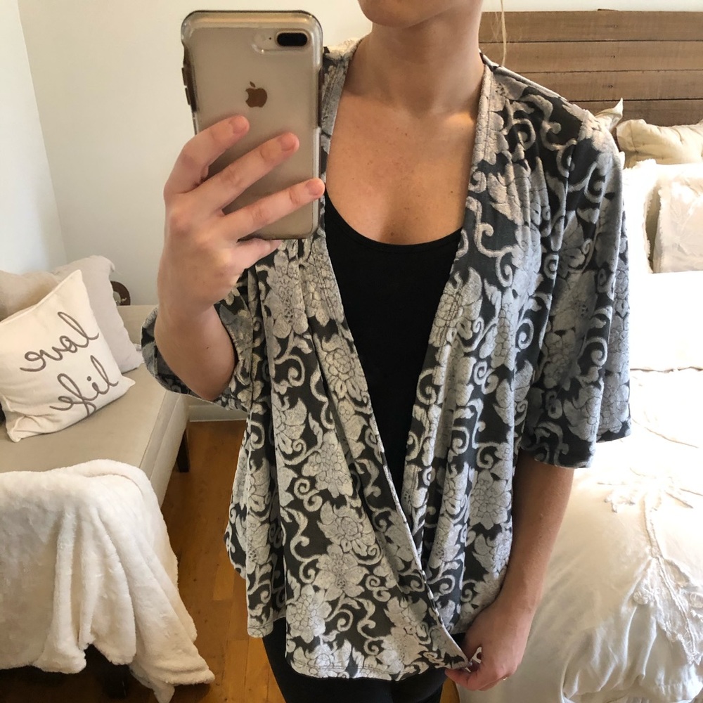 Knox Rose Floral Print Kimono